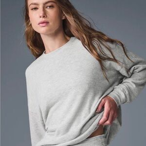 NWT ALO Yoga Soho Pullover